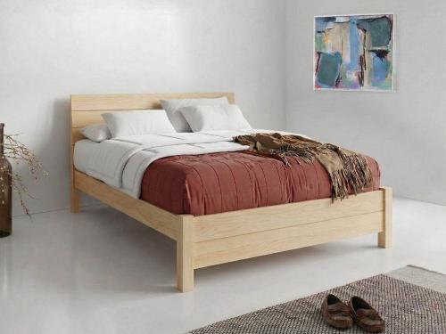 Chelsea Bed Maple