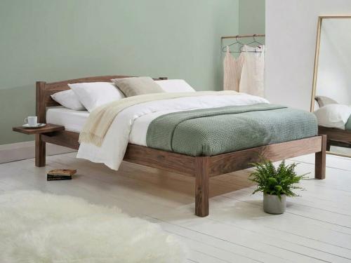 Classic Bed Walnut
