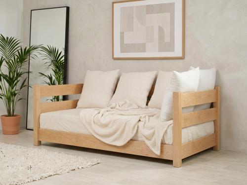 modern day bed maple