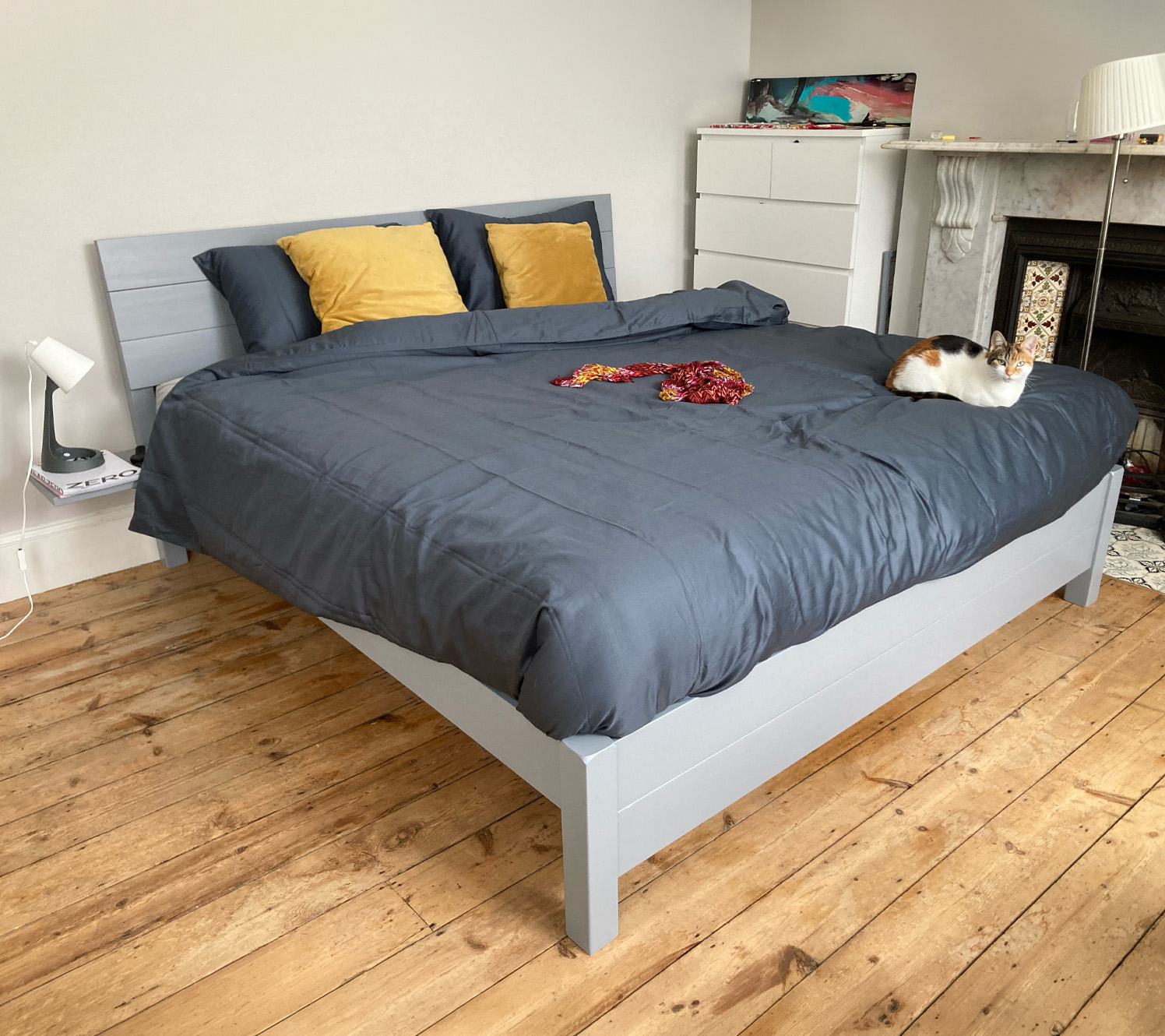 bedroom design ideas white flooring contrast